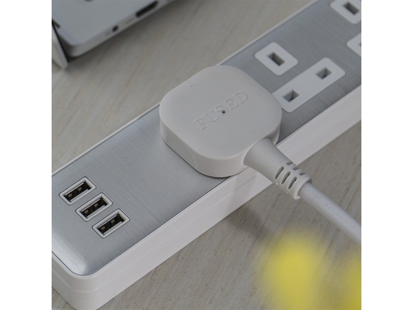 3-gang UK Power Strip