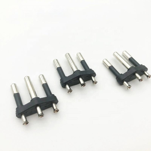 巴西 NBR 14136 插头内芯制造商：三插脚 4.8mm 黄铜插针，适用于 10A/20A 电源插头的插头内框