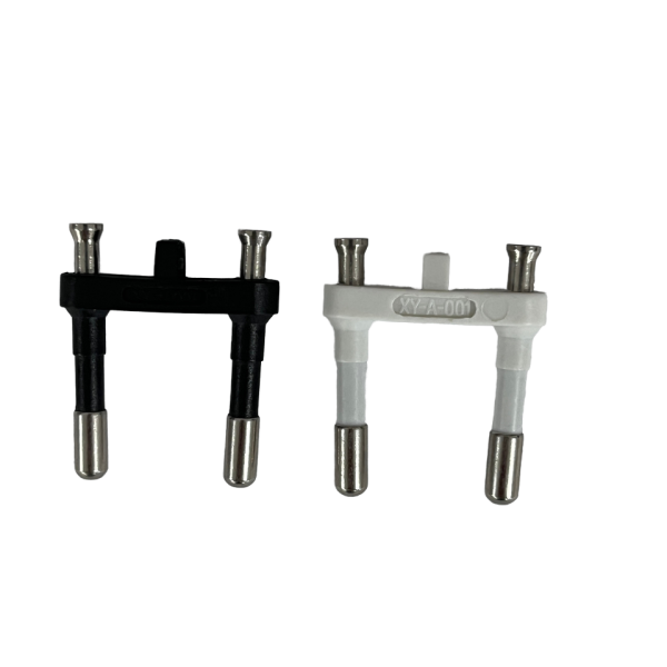 欧盟 Schuko 插头内芯制造商：PBT 阻燃双插脚内框，配实心/空心黄铜插针